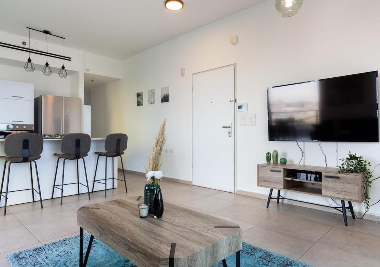 Oַ&O Group- Luxury Apt Tower Spectacular Sea View Bat Jám Kültér fotó