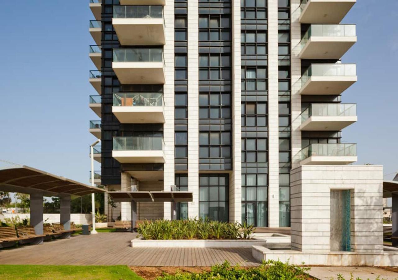 Oַ&O Group- Luxury Apt Tower Spectacular Sea View Bat Jám Kültér fotó