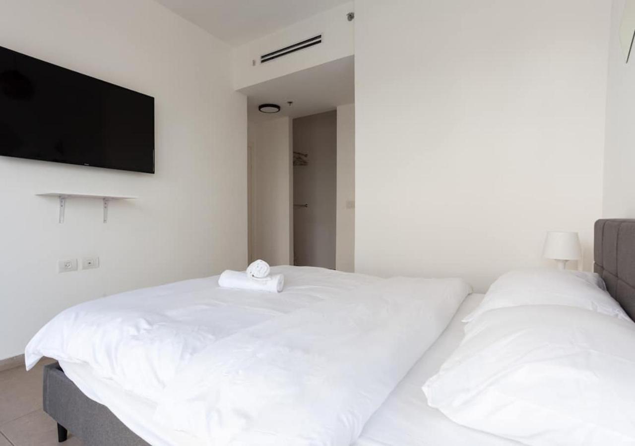 Oַ&O Group- Luxury Apt Tower Spectacular Sea View Bat Jám Kültér fotó