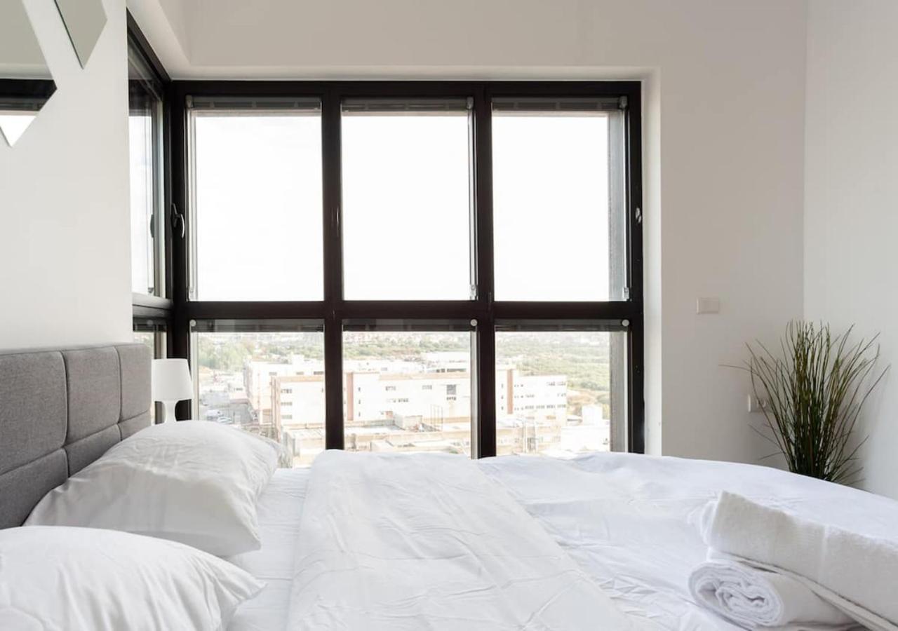 Oַ&O Group- Luxury Apt Tower Spectacular Sea View Bat Jám Kültér fotó