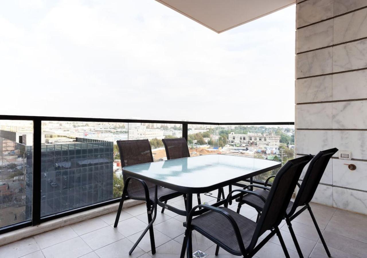 Oַ&O Group- Luxury Apt Tower Spectacular Sea View Bat Jám Kültér fotó