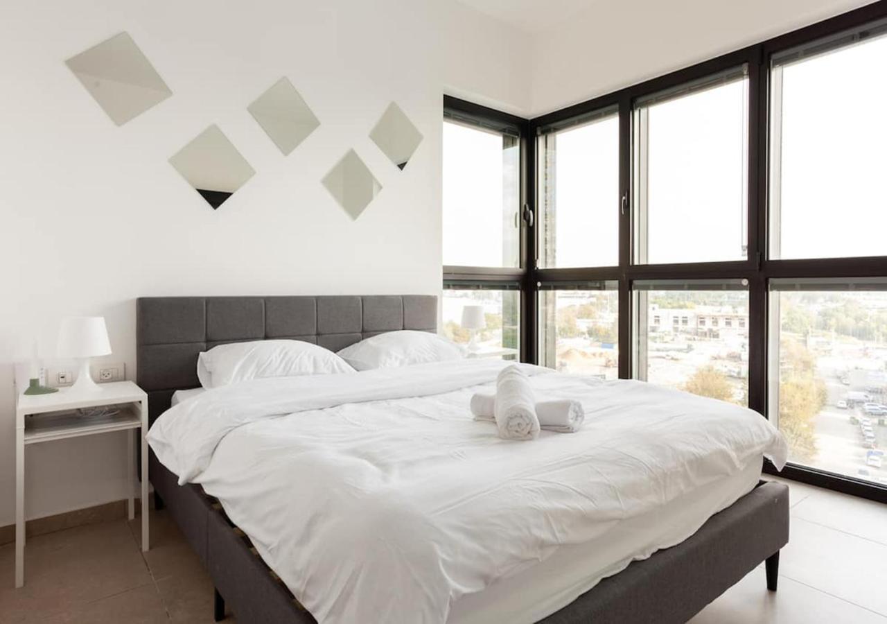 Oַ&O Group- Luxury Apt Tower Spectacular Sea View Bat Jám Kültér fotó