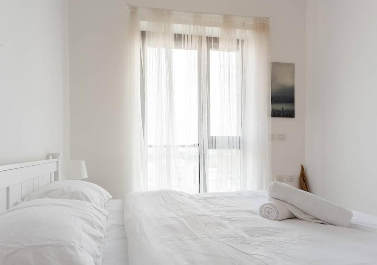 Oַ&O Group- Luxury Apt Tower Spectacular Sea View Bat Jám Kültér fotó