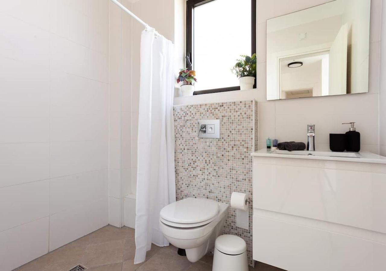 Oַ&O Group- Luxury Apt Tower Spectacular Sea View Bat Jám Kültér fotó